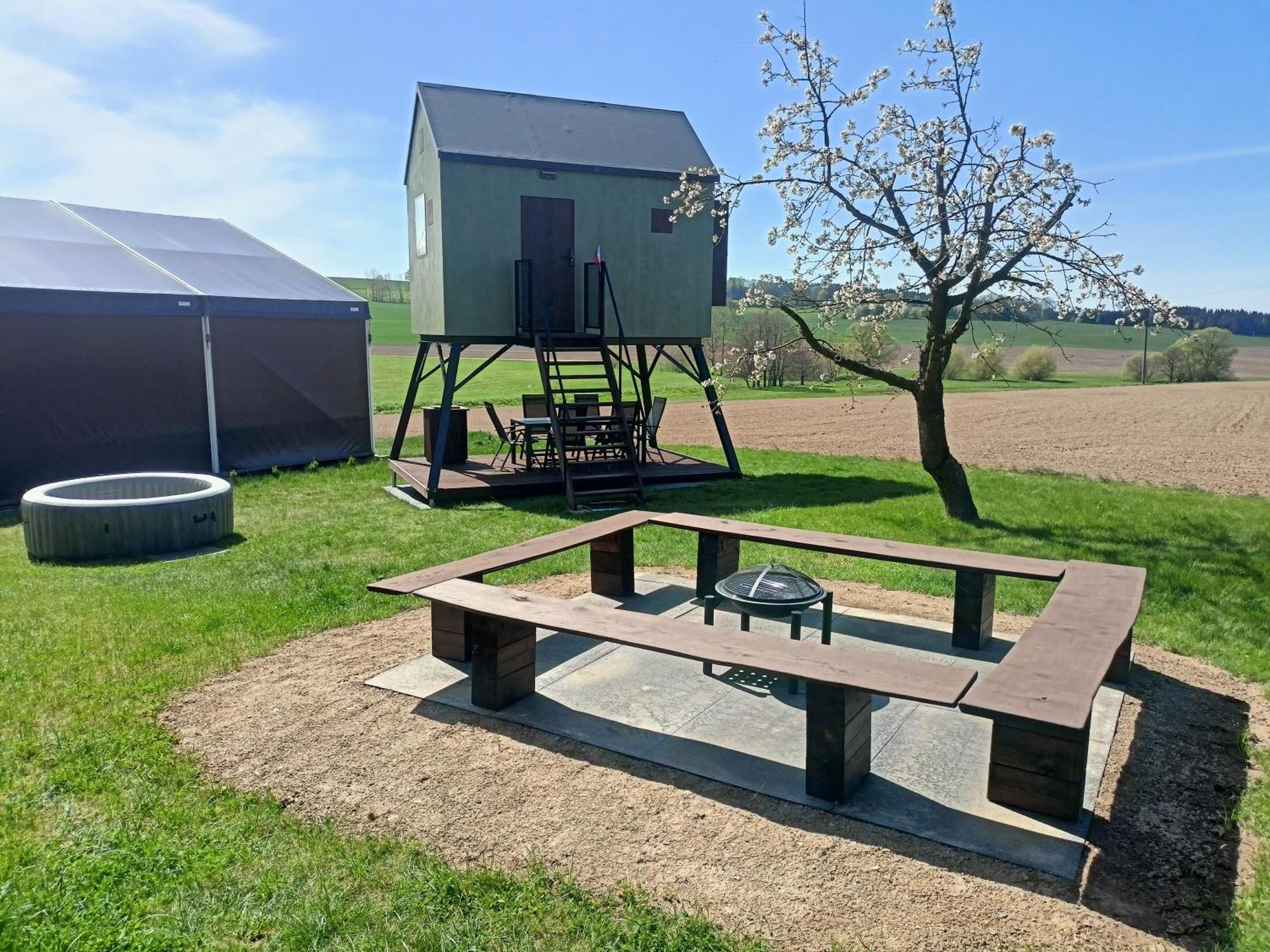 Posed Kubik Tente de luxe Žďár nad Sázavou